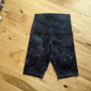 Lululemon Align bike shorts